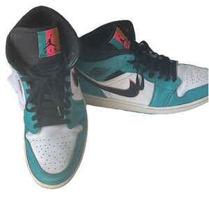 Air Jordan 1 South Beach mid top size 13